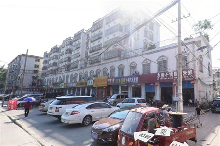 出售泰安双龙小区C区3室2厅1卫124平豪华装修